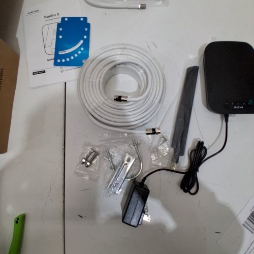 ATCALL STUDIO 5 CELL PHONE BOOSTER 3G/4G LTE/5G FOR ALL CANADIAN CARRIERS - BELL TELUS ROGERS ETC, COVES UP TO 3,000 SQ. FT, ISED APPROVED CANADA CELL BOOSTER image 4
