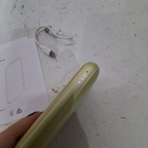 BELKIN PORTABLE USB-C POWER BANK - 10,000 MAH - GOLD image 2