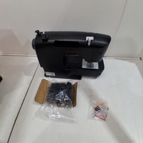 SINGER LIGHTWEIGHT & PORTABLE SEWING MACHINE WITH 45 STITCH APPLICATIONS - BLACK (MODEL: M1150) image 6