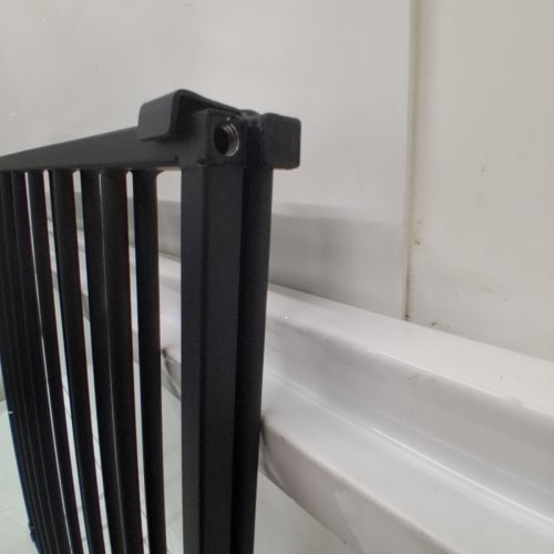 SAFETY FIRST TOP OF THE STAIRS EXPANDABLE METAL BABY GATE - 27" - 42" X 28" - BLACK (MODEL: GA090CBLKF2 image 2
