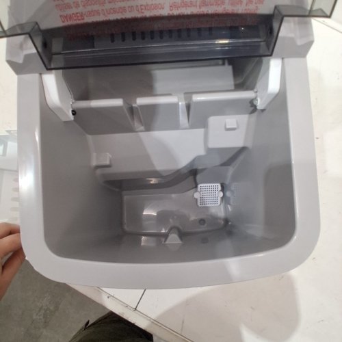 FRIGIDAIRE STAINLESS STEEL COUNTERTOP ICE MAKER - 26 LB/DAY - SILVER (MODEL: EFIC120-SS-SC) image 4