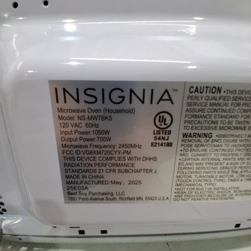 INSIGNIA COMPACT MICROWAVE OVEN - 0.7 CU. FT, 700W, 120 V - BLACK (MODEL: NS-MW7BK5) image 2