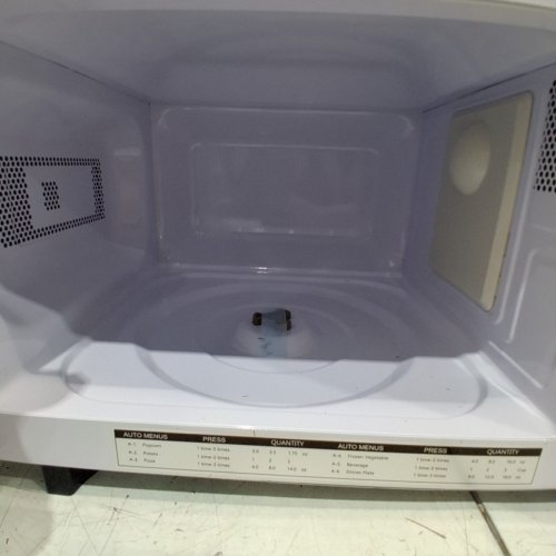 INSIGNIA COMPACT MICROWAVE OVEN - 0.7 CU. FT, 700W, 120 V - BLACK (MODEL: NS-MW7BK5) image 4