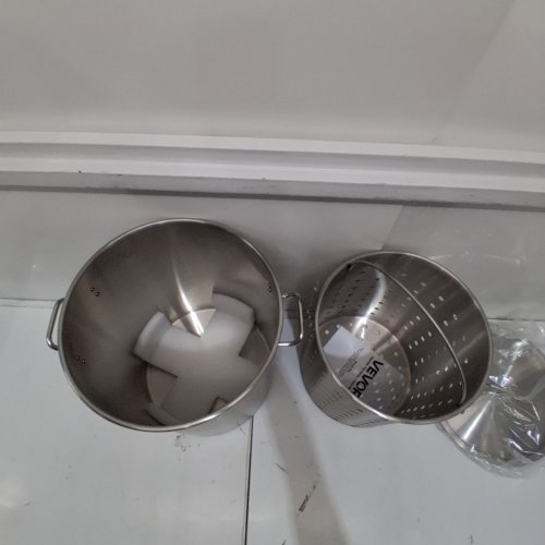 STAINLESS STEEL COMMERCIAL STOCKPOT WITH STRAINER - 36QT - SILVER (MODEL: SP36QT324206S) image 3
