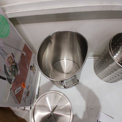 VEVOR STAINLESS STEEL COMMERCIAL STOCKPOT WITH STRAINER - 36QT - SILVER- (MODEL: SP36QT324206S) image 3