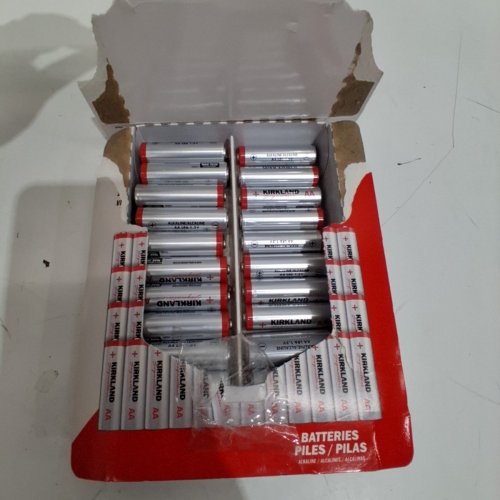 40PK KIRKLAND SIGNATURE KIRKLAND SIGNATURE AA BATTERIES -SILVER/RED (MODEL: 1938092) image 2