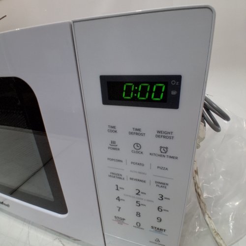 COMFEE COMPACT COUNTERTOP MICROWAVE OVEN - 0.7 CU.FT - 700W - WHITE (MODEL: CM-M201K-WH) image 2