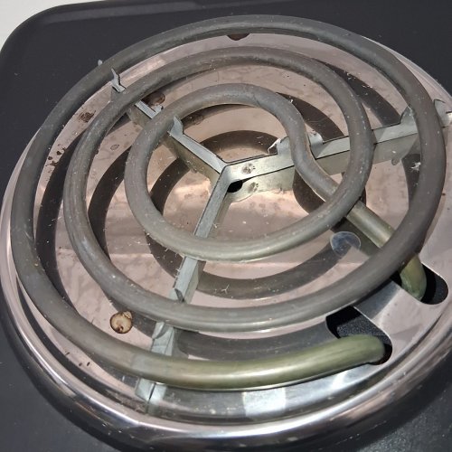 SALTON PORTABLE WIRED ELECTRIC HOT PLATE DOUBLE BURNER COOKTOP - 2X 900W - BLACK (MODEL: HP1941) image 4