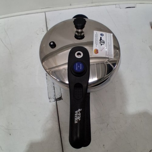 VERKA TRI-PLY BOTTOM PRESSURE COOKER - 3L - STAINLESS STEEL image 4