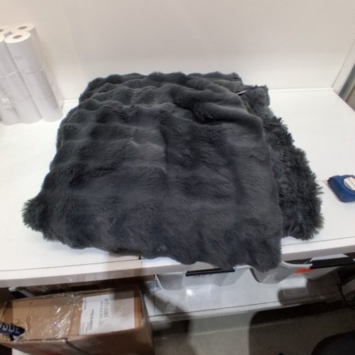 FAUX FUR BUBBLE THROW BLANKET - 60" X 80" - DARK GREY image 2