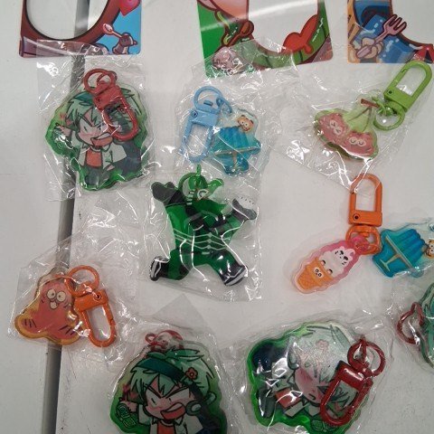 16PK ASSORTED ANIME KEYCHAINS - MULTICOLOR image 3