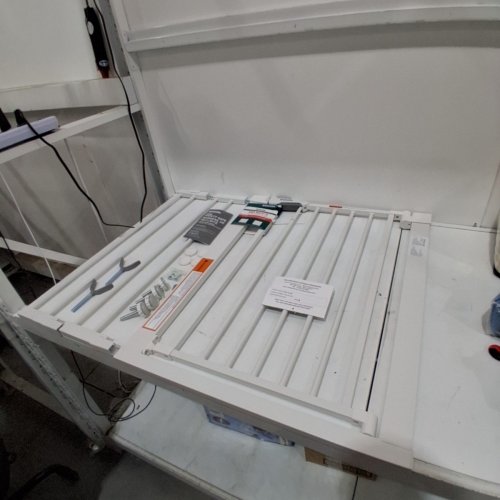 BABELIO BABY GATE - 26" - 40" - WHITE (MODEL: CB-M-101) image 2