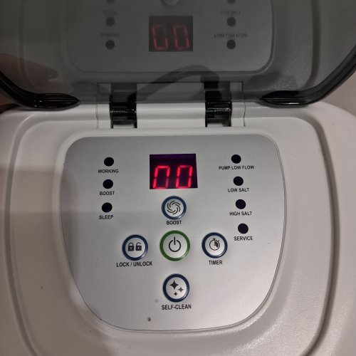 INTEX KRYSTAL CLEAR QS500 DIGITAL SALTWATER SYSTEM WITH E.C.O. FOR ABOVE GROUND POOLS UP TO 15000GAL. - 110V-120V/ REQUIRES 700-3000GPH FILTER - GREY/WHITE (MODEL: 26667EG) image 2