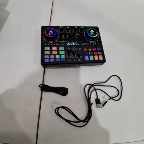 LIVE SOUND CARD AUDIO INTERFACE WITH DJ MIXER EFFECTS - MULTI COLOURED (MODEL: DJ20) image 4