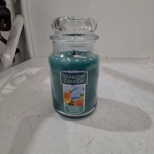 YANKEE CANDLE LARGE JAR CANDLE, BAHAMA BREEZE 22OZ image 2