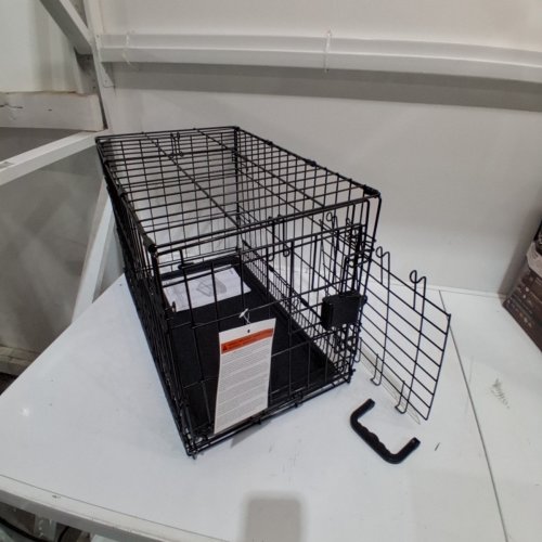 AMAZON BASICS SINGLE DOOR FOLDABLE METAL WIRE DOG CRATE WITH TRAY - 22" - BLACK (MODEL: 9001N-22A) image 2