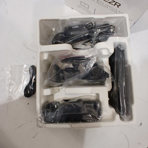 SIRIUSXM ONYX EZR SATELLITE RADIO WITH VEHICLE KIT (MODEL: ‎SXEZR1V1KC) image 3