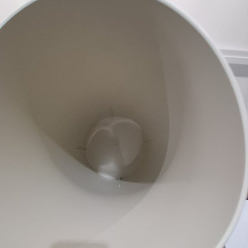 UMBRA VENTO DESIGN 16.5 GAL (62 L) GARBAGE CAN - IVORY (1013048-1188) image 3
