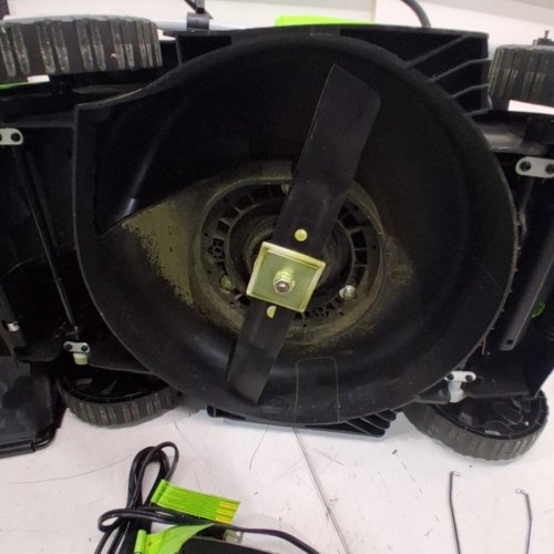 2PC GREEN WORKS LAWN MOWER & STRING TRIMMER WITH BATTERY AND CHARGER - 40V 14" MOWER 12" STRING TRIMMER - GREEN image 3