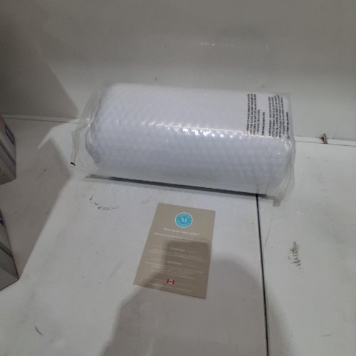MARTHA STEWART COOLING MEMORY FOAM PILLOW - QUEEN - WHITE/BLUE PIPING (MODEL: 1392500) image 2