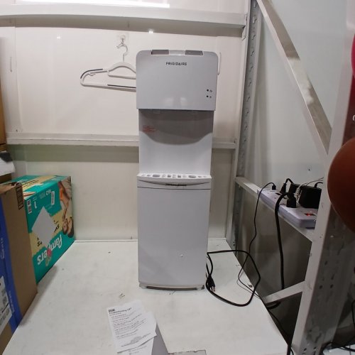 FRIGIDAIRE TOP-LOAD HOT & COLD WATER COOLER/DISPENSER - FITS 3-5 GALLON BOTTLES - WHITE (MODEL: EFWC498) image 3