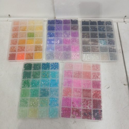 ~2500PC ASSORTED CRAFT BEADS IN STORAGE ORGANIZERS - MULTICOLOUR image 2