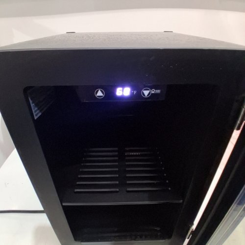 EUHOMY BEVERAGE REFRIGERATOR - 115 V - 0.9 AMP - BLACK (MODEL: FWC008-11) image 2