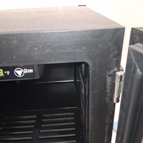 EUHOMY BEVERAGE REFRIGERATOR - 115 V - 0.9 AMP - BLACK (MODEL: FWC008-11) image 7