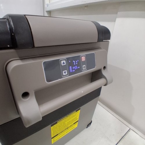 EUHOMY FAST COOLING PORTABLE CAR REFRIGERATOR WITH APP CONTROL - 45L - GREY (MODEL: CF45) image 2