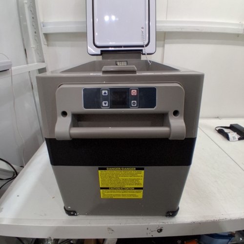 EUHOMY FAST COOLING PORTABLE CAR REFRIGERATOR WITH APP CONTROL - 45L - GREY (MODEL: CF45) image 7
