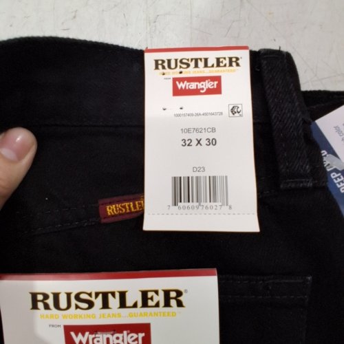 MEN'S WRANGLER RUSTLER CLASSIC RELAXED FIT JEANS - 32W 30L - BLACK image 2