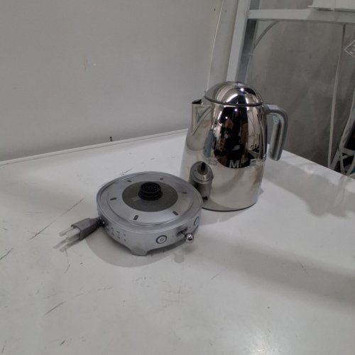 SMEG WASHABLE STAINLESS STEEL KETTLE - 1.7L - SILVER image 5