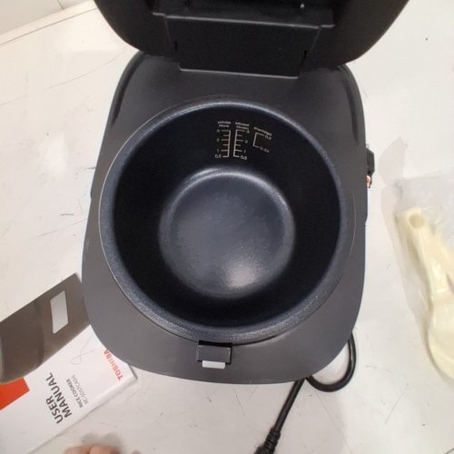 TOSHIBA NON-STICK DIGITAL RICE COOKER - 3 CUP (UNCOOKED) CAPACITY - GREY - (MODEL: RC-5DSTCA) image 5