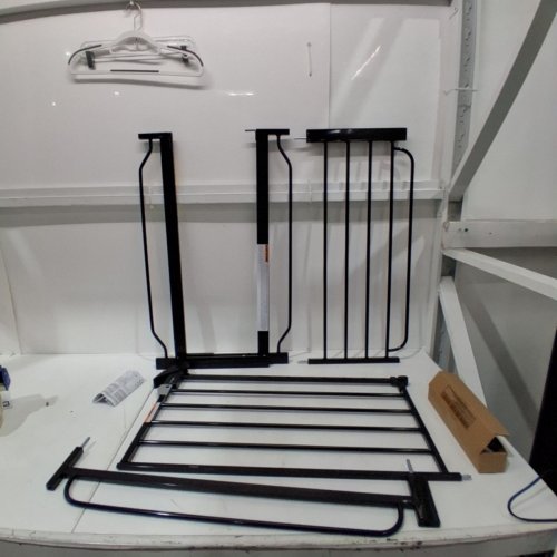REGALO EASY STEP EXTRA WIDE METAL SAFETY GATE - 30" X 29" - 49" - BLACK (MODEL: 1164EBDS) image 2
