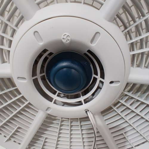 LASKO WIND MACHINE PIVOTING FLOOR FAN - 3 SPEEDS - 20" DIRECTIONAL AIR POWER - WHITE (MODEL:3300C) image 4