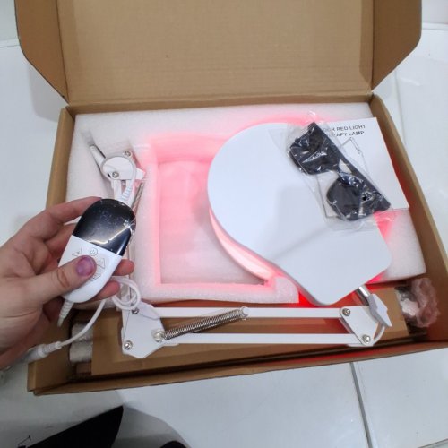 SHOMTERADE 3-IN-1 RED LIGHT THERAPY LAMP - 20W 100-120 V - WHITE/RED (MODEL: LLD-LDHG-BK-150LED) image 4