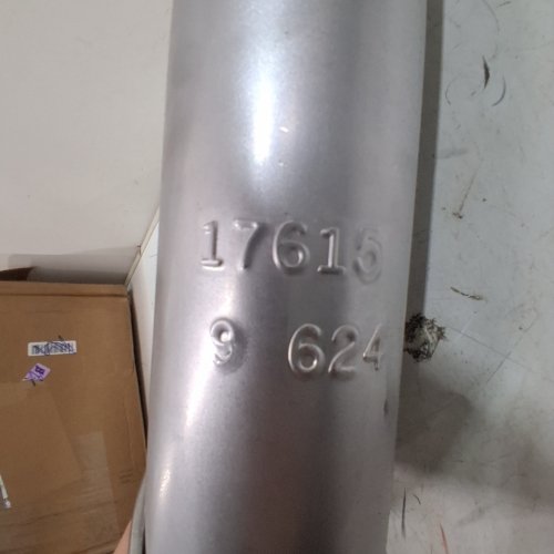 DYNOMAX INSTALLER DIRECT FIT WELD ONTURBO MUFFLER - 2.5" OUTLET, 2.5" INLET - SILVER (MODEL: 17615) image 2