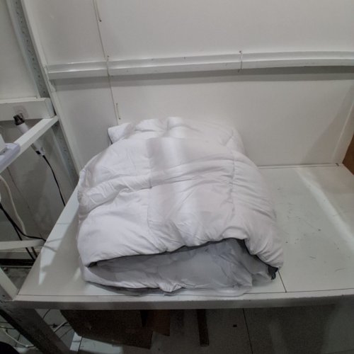 PLUSH EXTRA THICK COOLING MATTRESS TOPPER WITH DEEP ELASTIC POCKET- SHORT QUEEN -60" X 75" X 18"- WHITE image 4