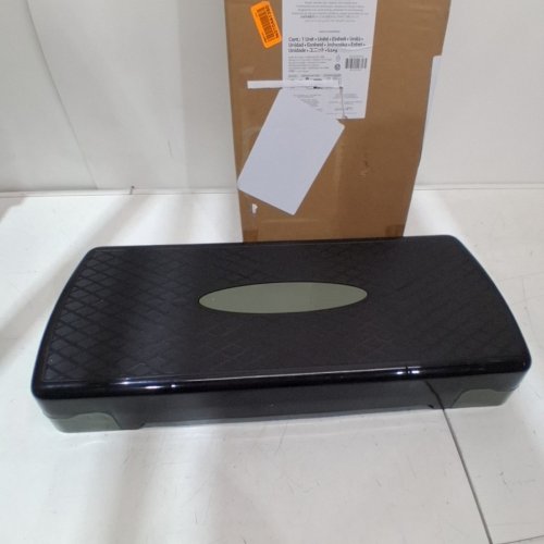 AMAZON BASICS ADJUSTABLE AEROBIC EXERCISE STEP PLATFORM - GREEN/BLACK image 2