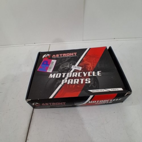 ASTRONT UNIVERSAL MOTORCYCLE WINDSHIELD - 14.75" X 12" - CLEAR/BLACK image 4