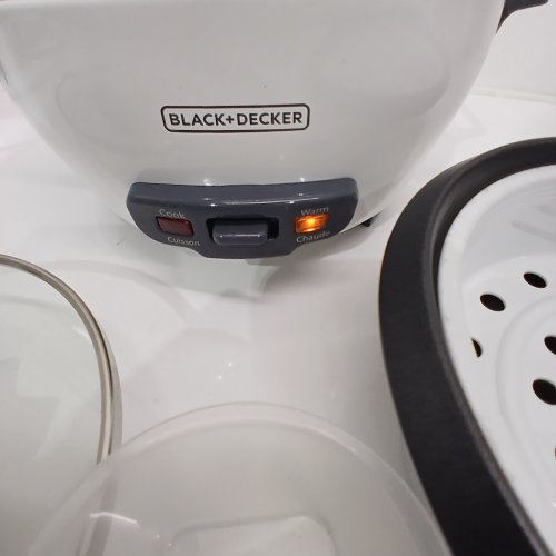 BLACK+DECKER RICE COOKER AND STEAMER - 6 CUP - WHITE (MODEL: RC506C) image 2