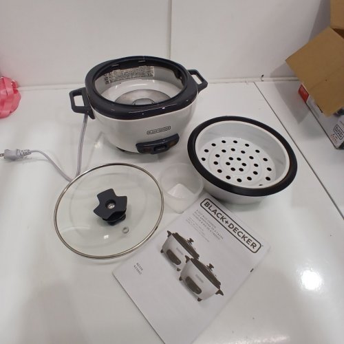 BLACK+DECKER RICE COOKER AND STEAMER - 6 CUP - WHITE (MODEL: RC506C) image 3