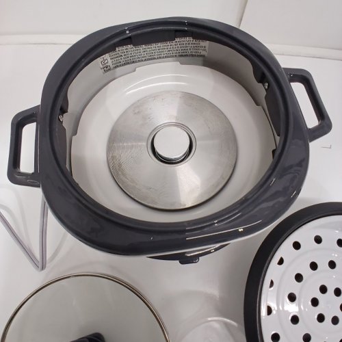 BLACK+DECKER RICE COOKER AND STEAMER - 6 CUP - WHITE (MODEL: RC506C) image 4