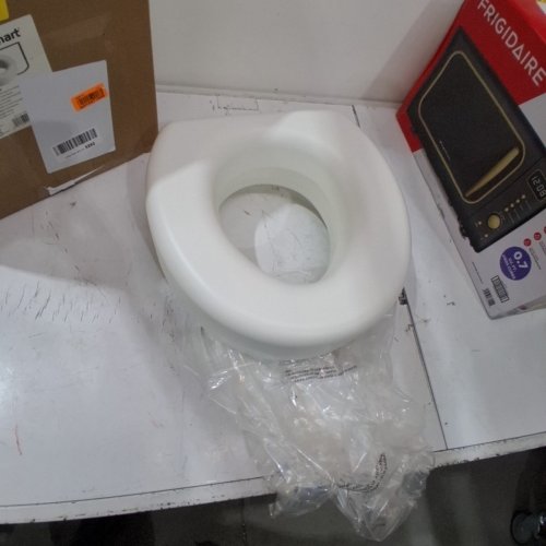 HEALTHSMART TOILET SEAT RISER - 15"X5" - WHITE image 2