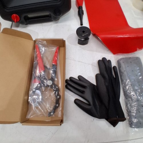POWERBUILT OIL CHANGE TOOL KIT WITH DRAIN PAN - 8L - BLACK/RED (MODEL: 2010226) image 3