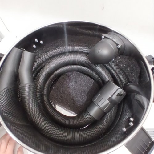 AMAZON BASICS STAINLESS STEEL TANK POWERFUL SUCTION WET/DRY VACUUM - 4 GALLON 3 HP - SILVER/BLACK (MODEL: V0407S) image 4