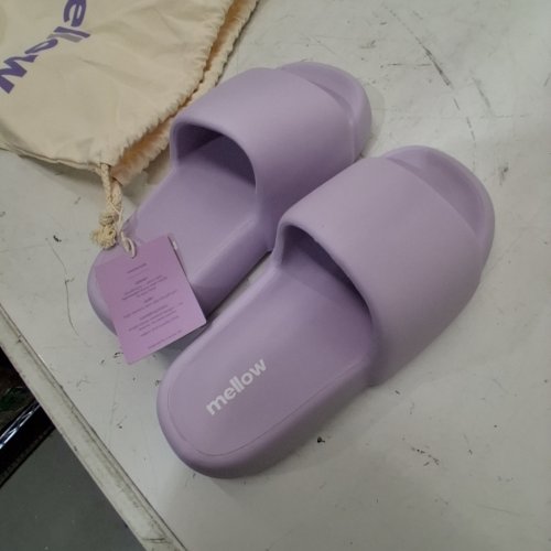 UNISEX MELLOW FLUFFY AND SOFT SANDALS - SIZE 39-40 - LAVENDER image 2
