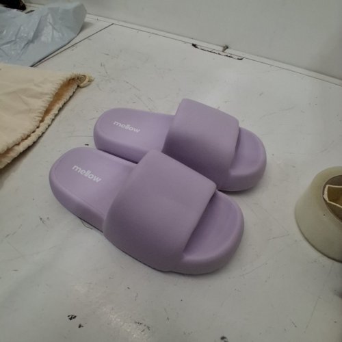 UNISEX MELLOW FLUFFY AND SOFT SANDALS - SIZE 39-40 - LAVENDER image 3