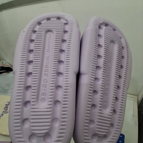 UNISEX MELLOW FLUFFY AND SOFT SANDALS - SIZE 39-40 - LAVENDER image 4