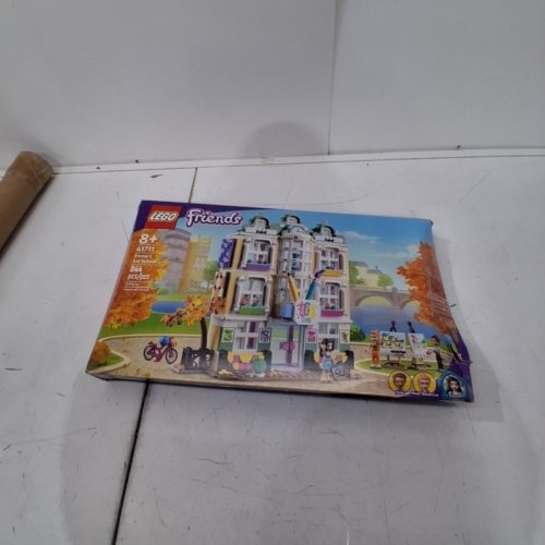 844PC LEGO FRIENDS EMMA'S ART SCHOOL HOUSE SET (MODEL: 41711) image 3